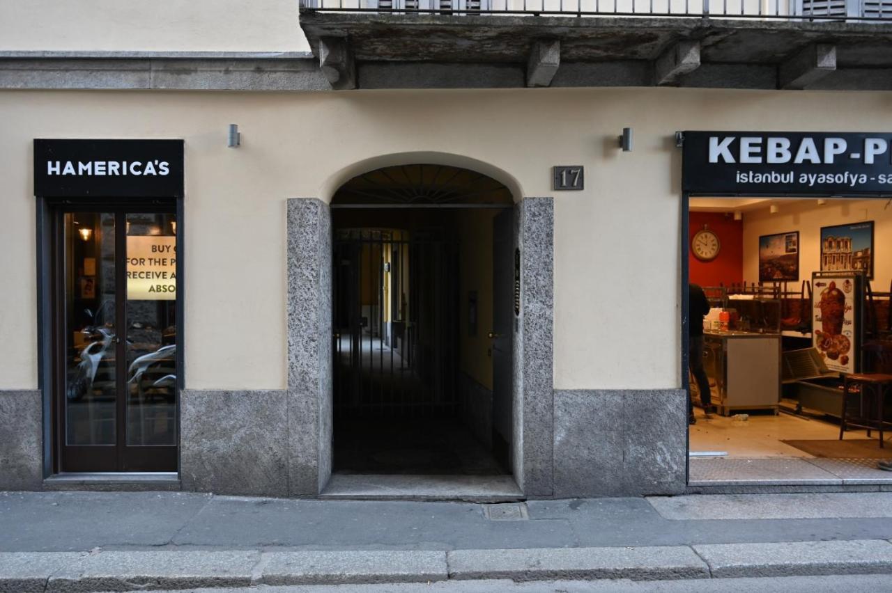Appartamento Le Guglie In Piazza Castello - Centro Storico Milánó Kültér fotó